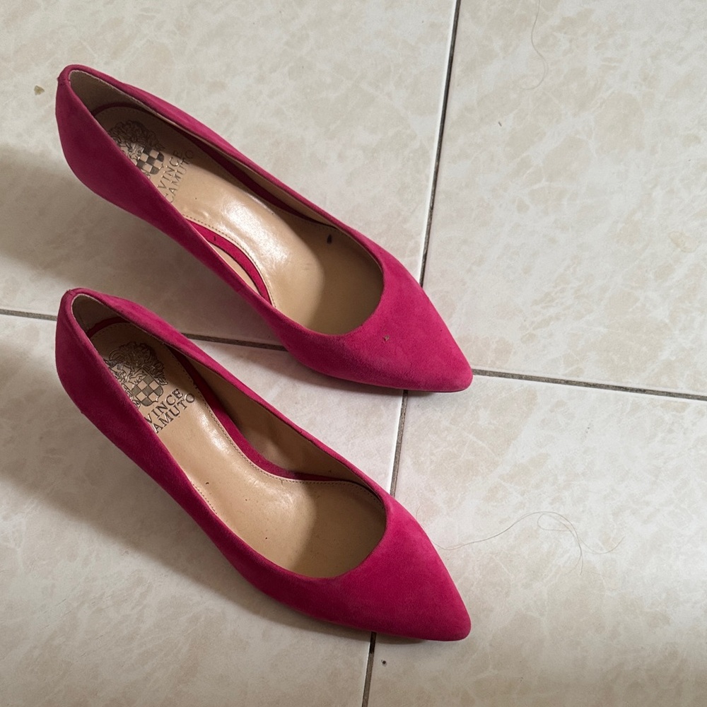Vince Camuto Barbie Fuchsia Pink Suede Heels Size 8